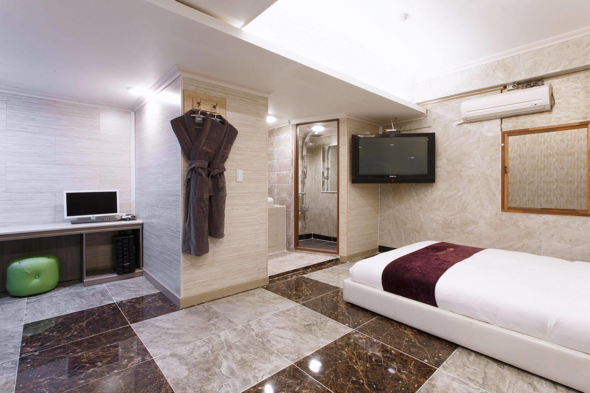 I.Y Hotel Szuvon Kültér fotó
