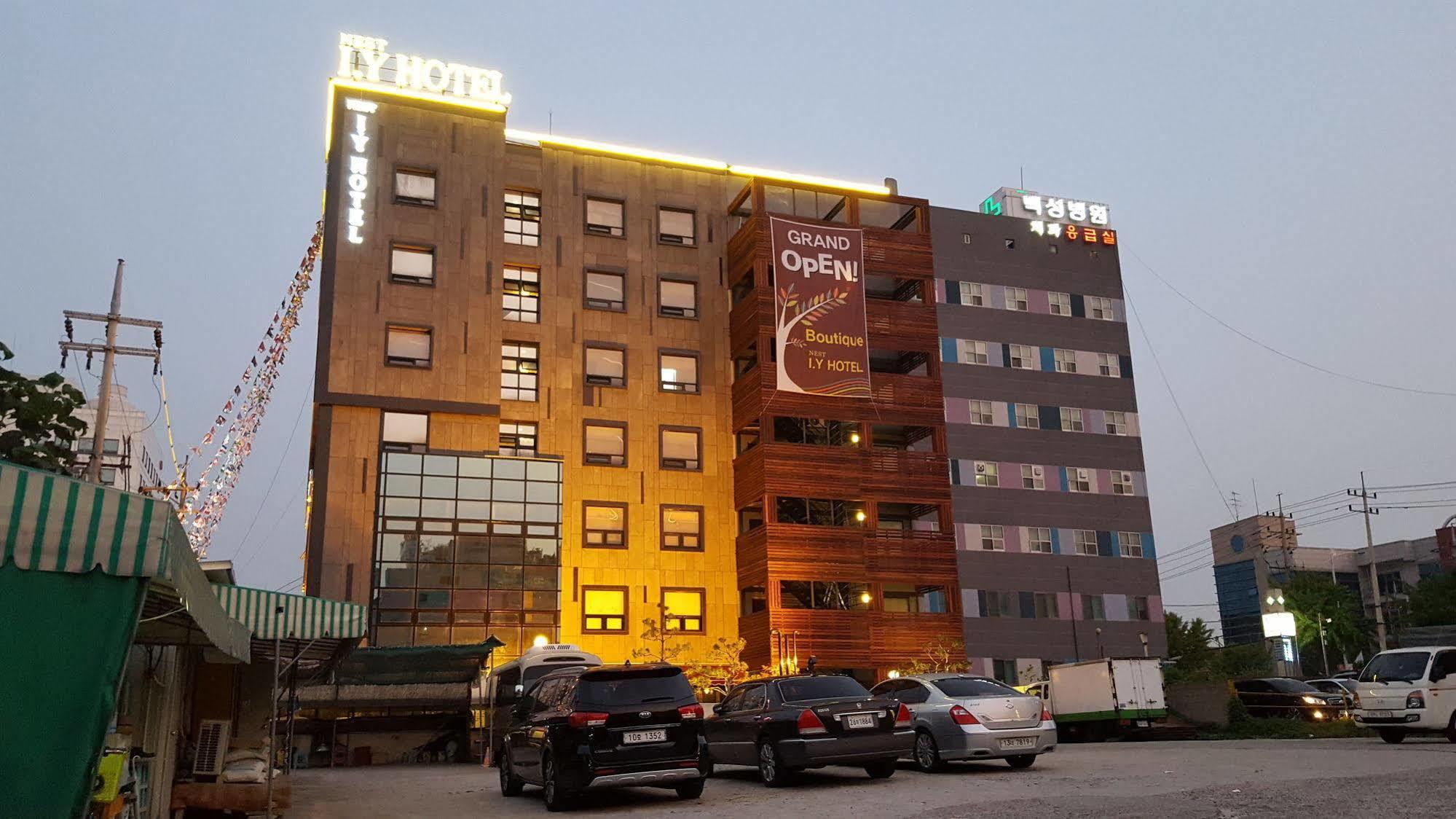 I.Y Hotel Szuvon Kültér fotó