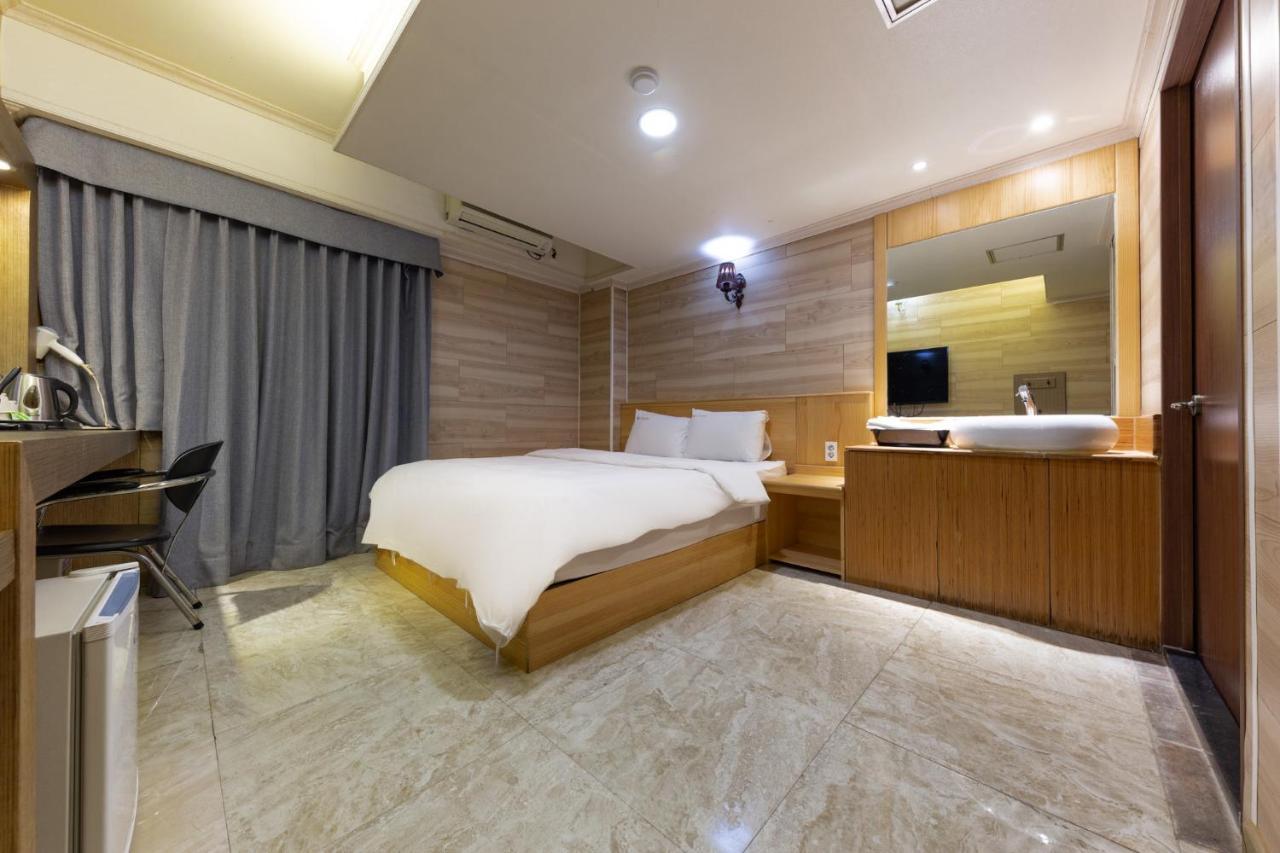 I.Y Hotel Szuvon Kültér fotó