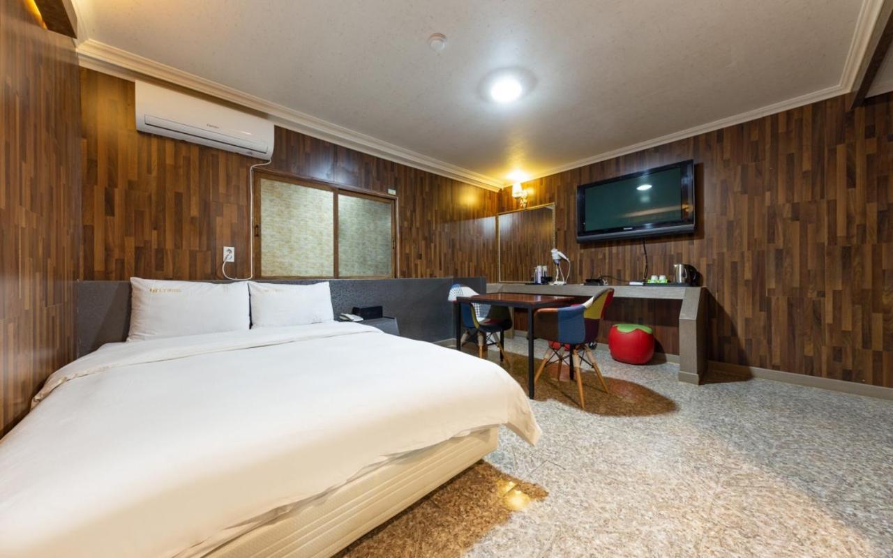 I.Y Hotel Szuvon Kültér fotó