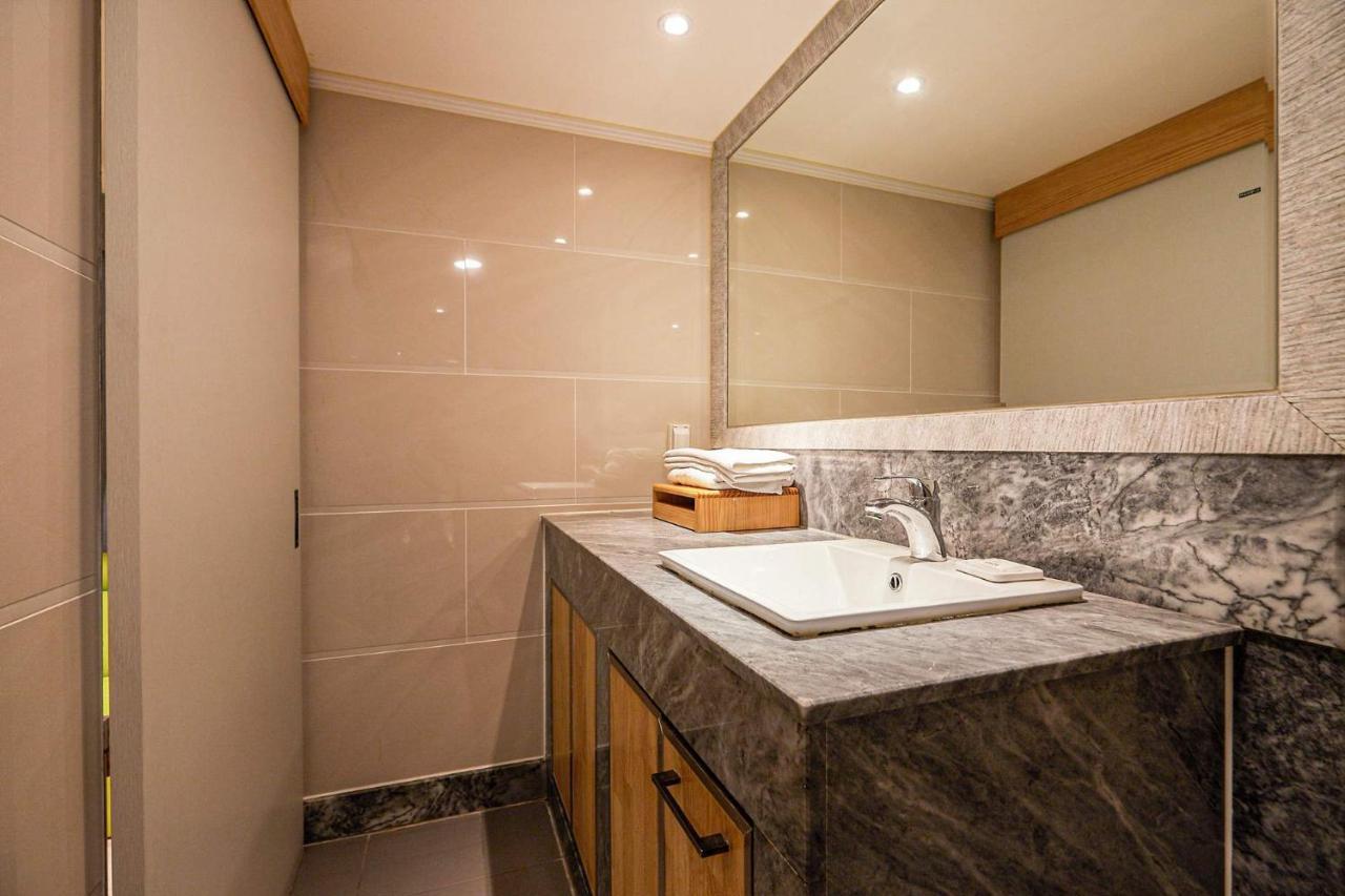 I.Y Hotel Szuvon Kültér fotó