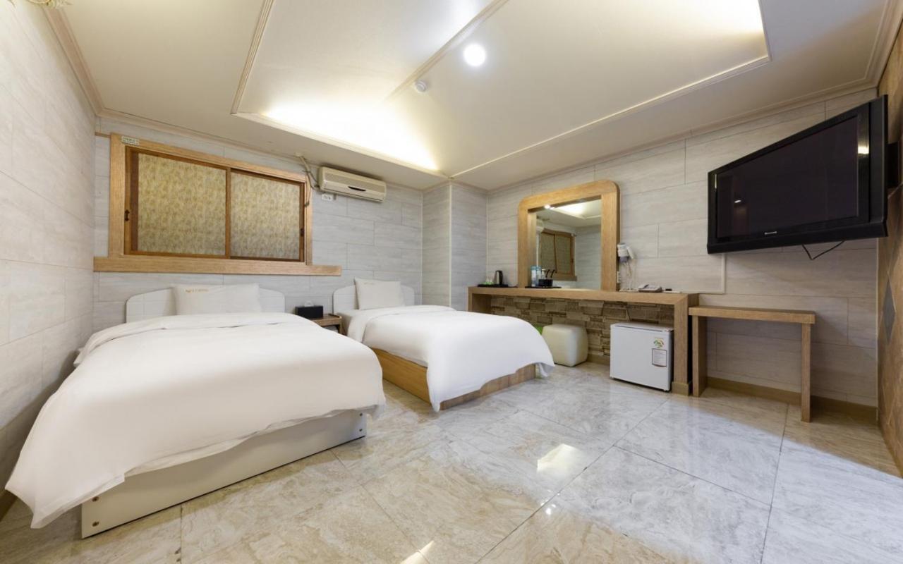 I.Y Hotel Szuvon Kültér fotó